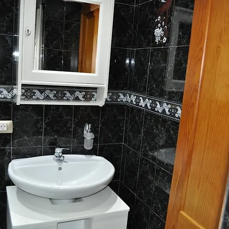 Apartment Luar